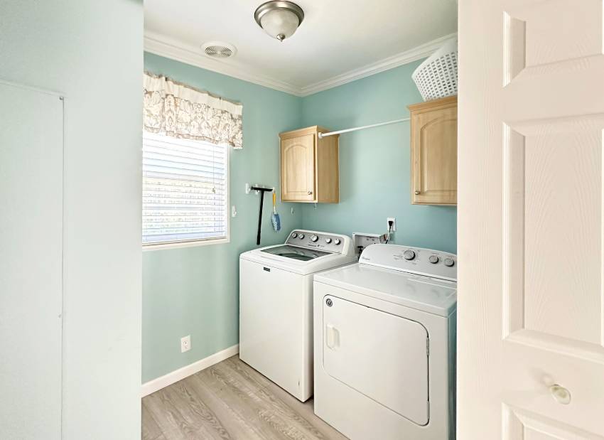 6982 W Leonshire Lane a Homosassa, FL Mobile or Manufactured Home for Sale